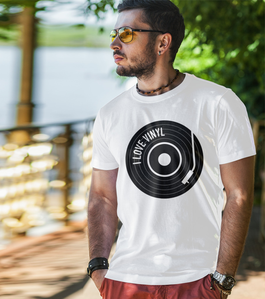 I Love Vinyl Record Player Vintage Music Enthusiast T-Shirt