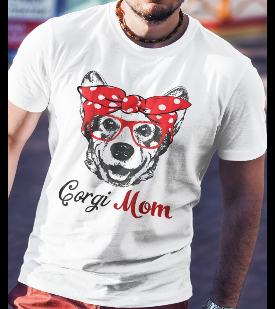 Corgi Mom Funny Hanging With Corgi T-Shirt