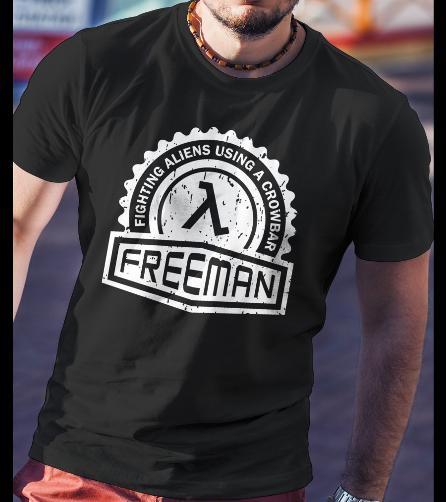 Lambda Crest Series Fighting Aliens Using A Crowbar Freeman T-Shirt