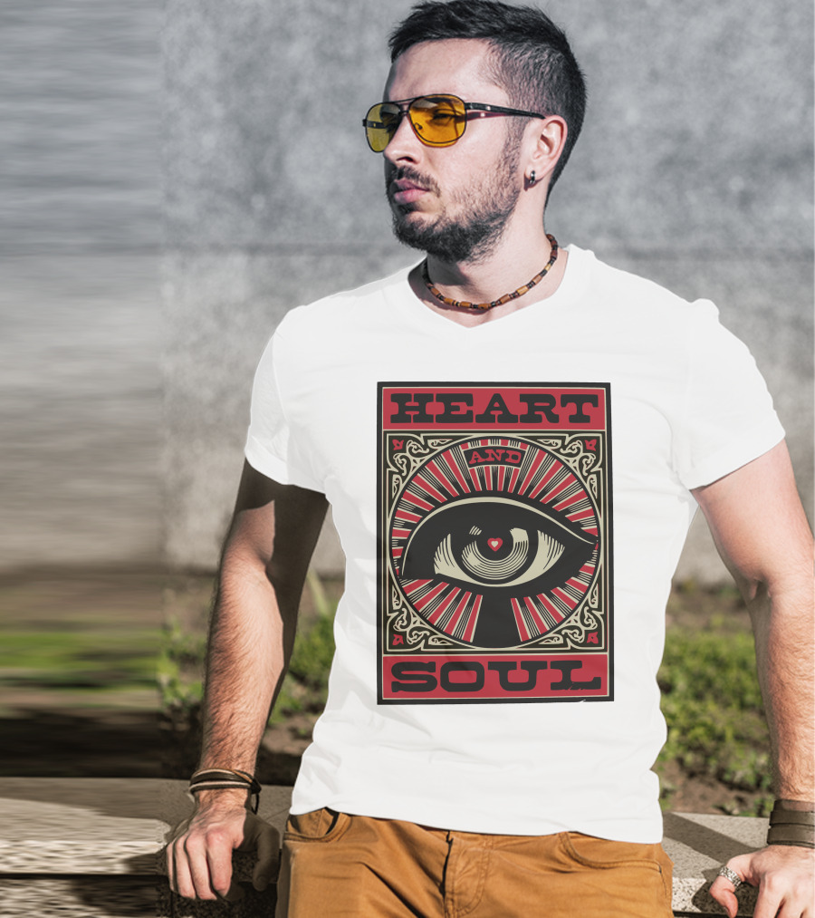 Heart And Soul Eye Art Radiating Love T-Shirt