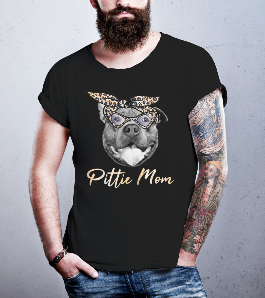 Pittie Mom Cute Pitbull Mama Leopard Print Pitbull Bandana Glasses T-Shirt