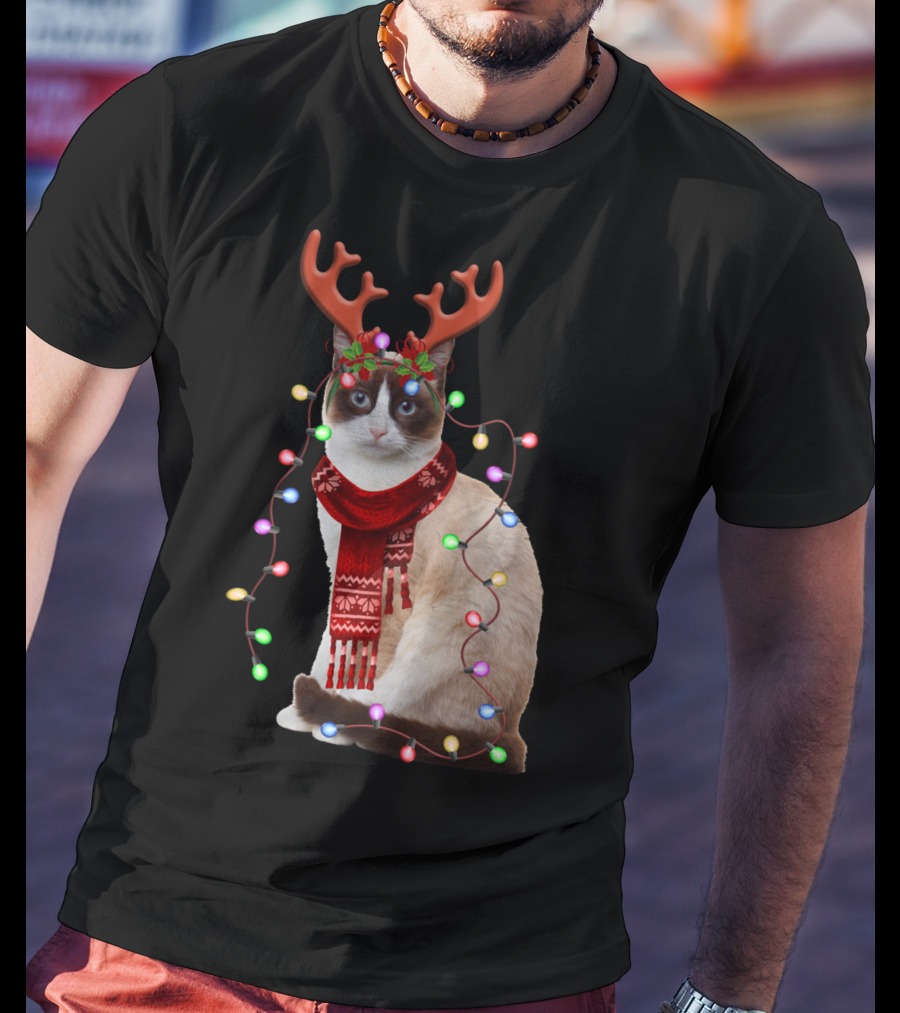 Santa Siamese Cat Reindeer Antlers Wrapped In Christmas Lights T-Shirt