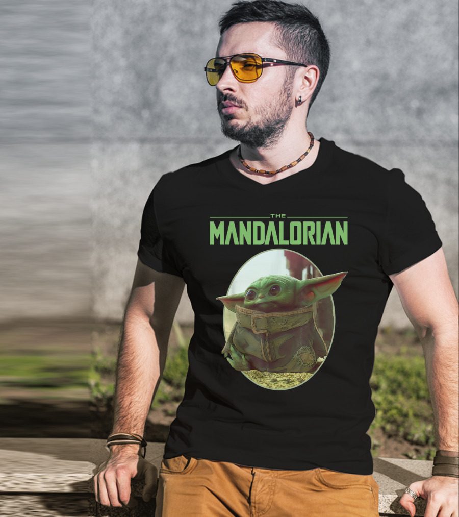 The Mandalorian The Child Star Wars Circle T-Shirt