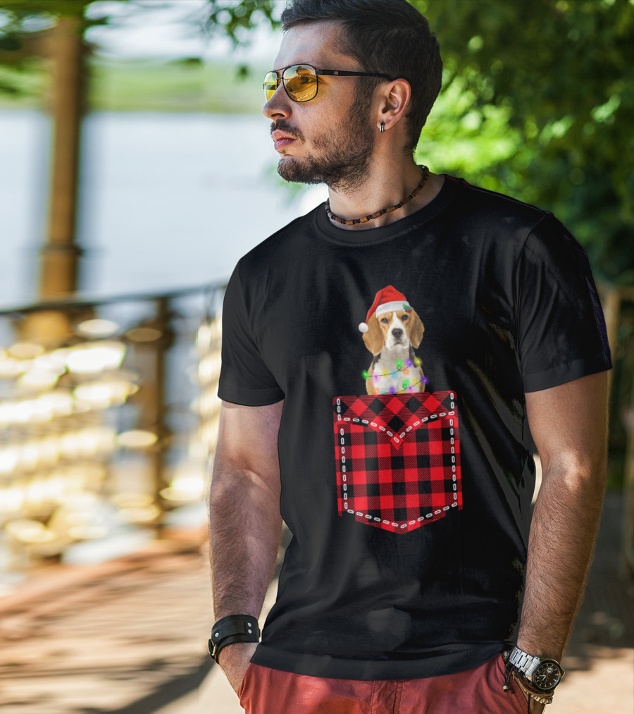 Funny Beagle Santa Hat Buffalo Plaid Xmas Lights In Pocket T-Shirt