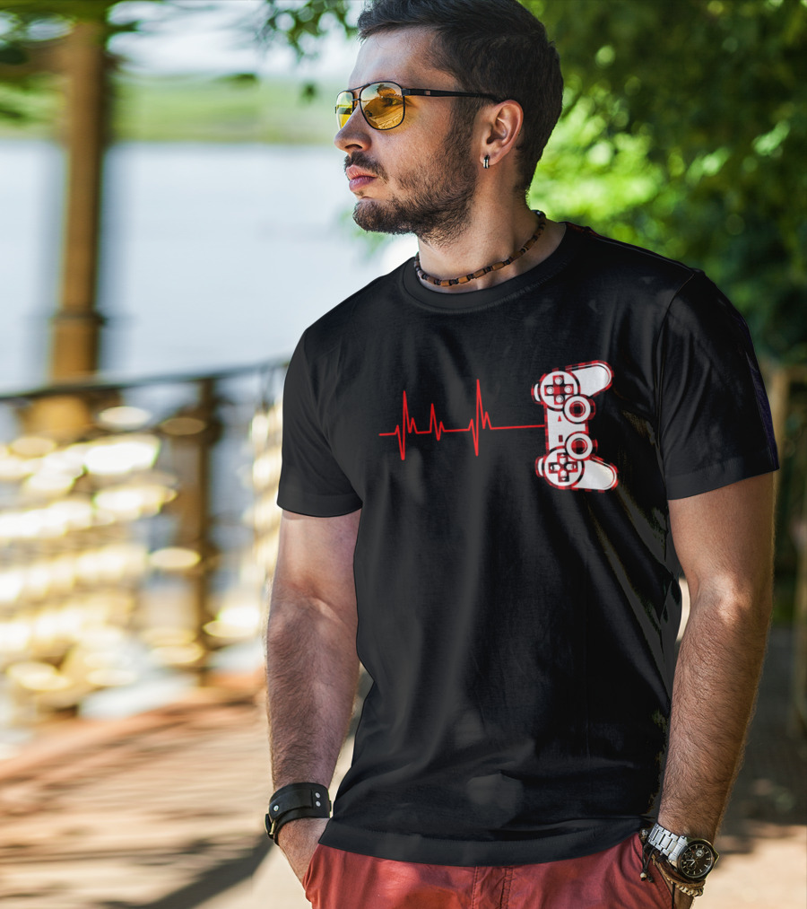 Heartbeat Red Buffalo Plaid Gamer Video Game Controller T-Shirt