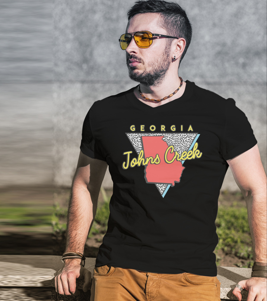 Johns Creek Georgia Retro Souvenir Design With Map T-Shirt