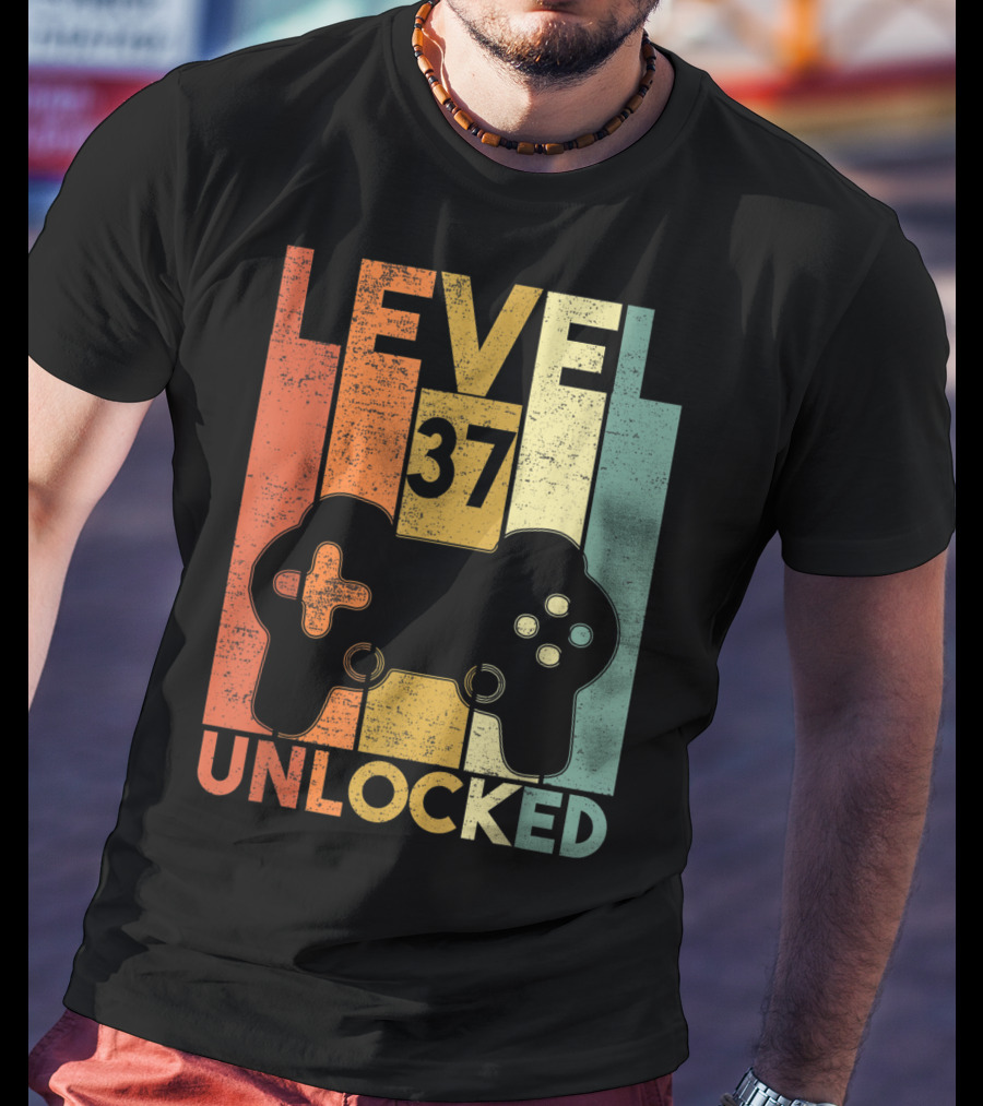 Level 37 Unlocked 1983 Birthday Gaming Controller T-Shirt