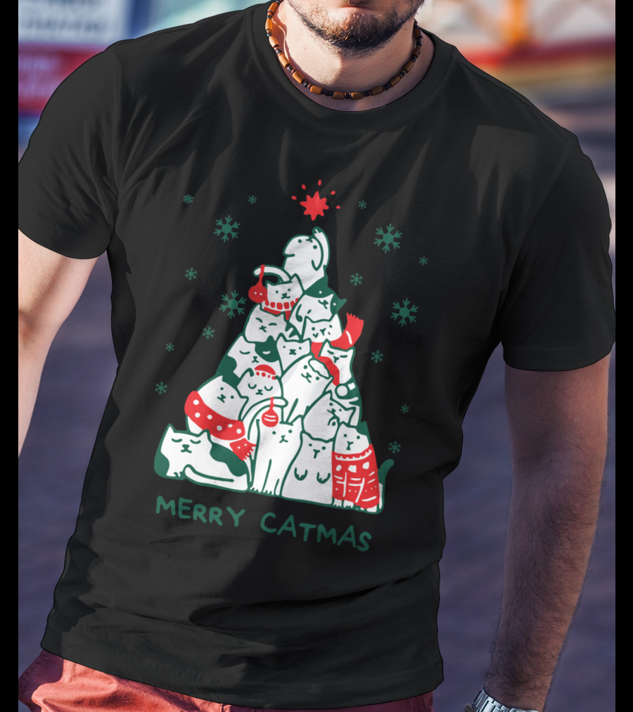 Merry Catmas Funny Cat Christmas Tree Holiday Cats Snowflakes Red Green T-Shirt
