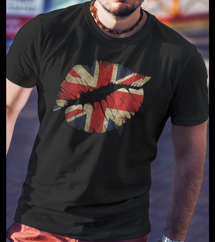 Britain Flag Union Jack Lips UK Kiss T-Shirt