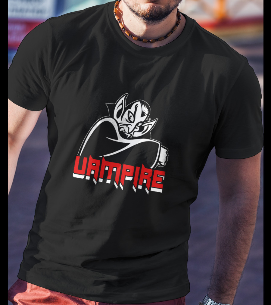 Vampire Halloween Amusing Dracula Graphic Black Red T-Shirt