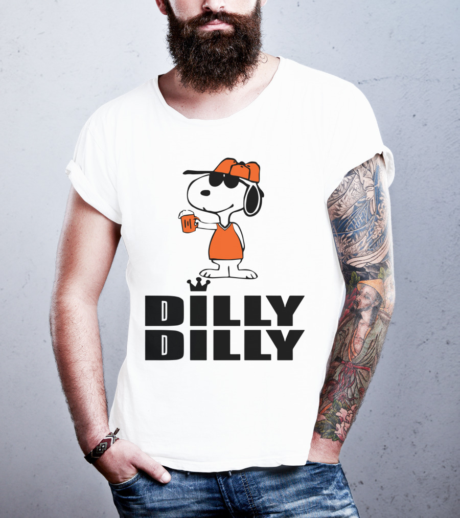 Dilly Dilly Funny Snoopy The Peanuts Movie Beer Hat And Glass T-Shirt