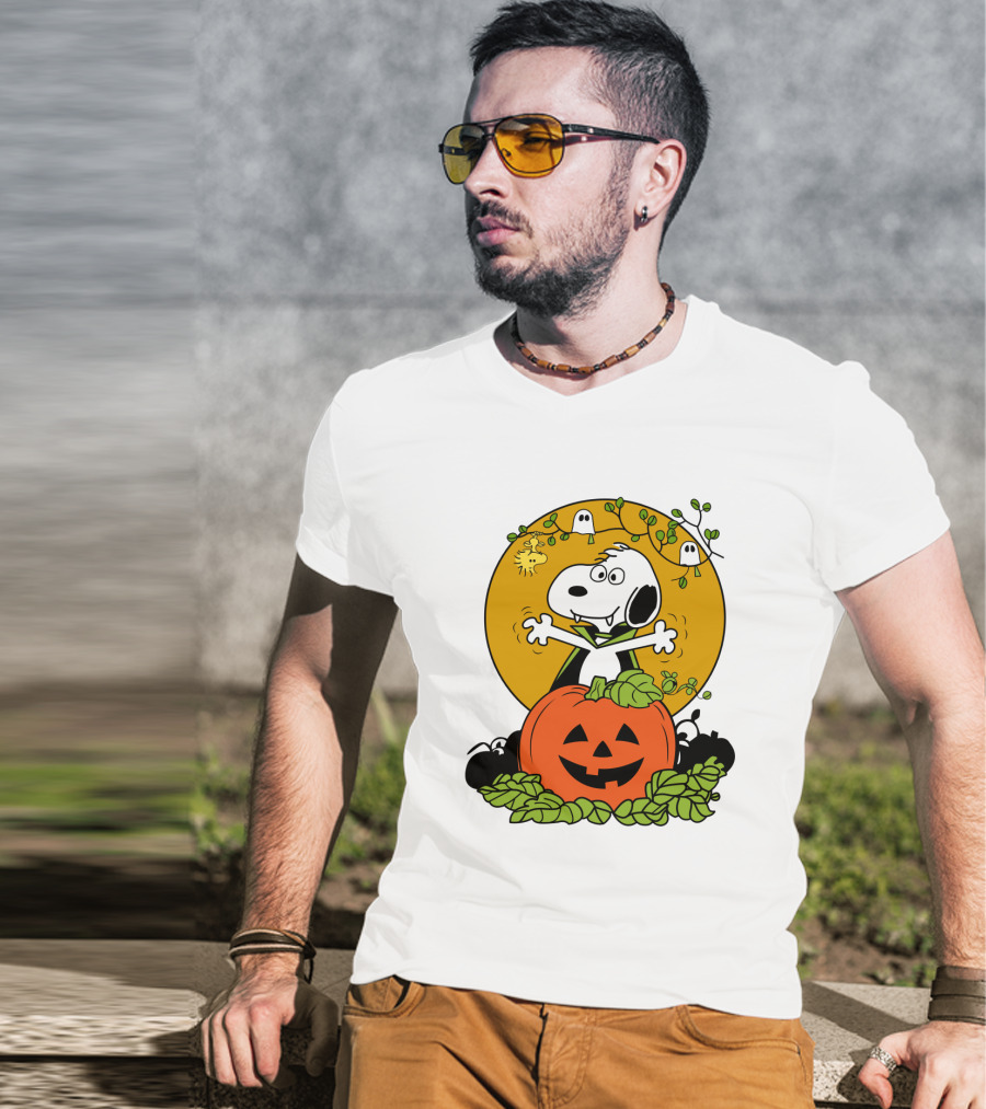 Pumpkin Halloween Snoopy Vampire Peanuts Movie Ghosts Jack-O'-Lantern T-Shirt