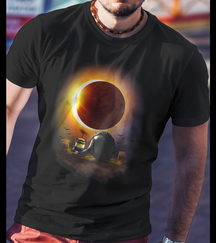 Gru And Kevin Watching Solar Eclipse Minions Despicable Me T-Shirt