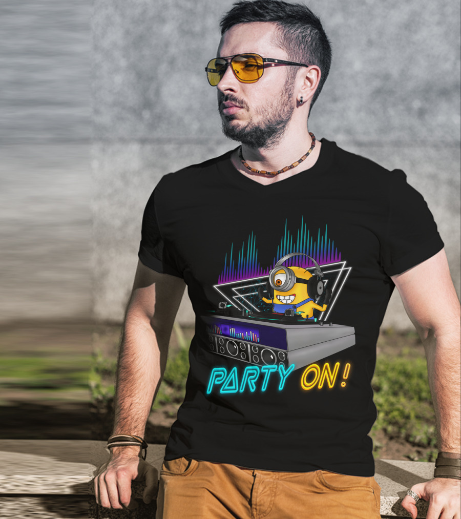 Despicable Me Minions Party On DJ Remix Vibes T-Shirt