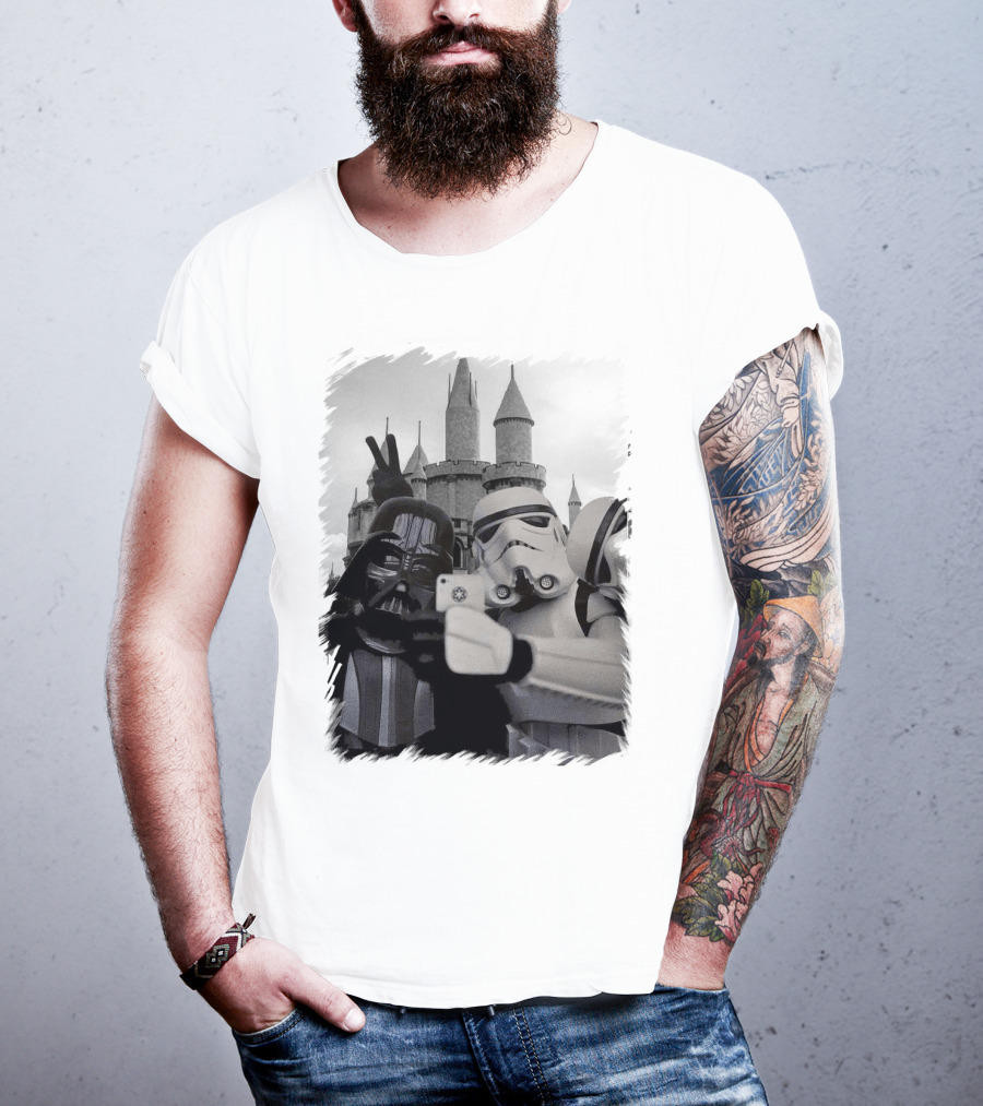 Selfie With Darth Vader And Stormtroopers At Disneyland Castle Star Wars T-Shirt