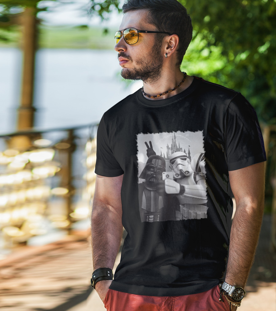Selfie In Disneyworld Darth Vader Star Wars Stormtrooper Peace Sign Castle T-Shirt