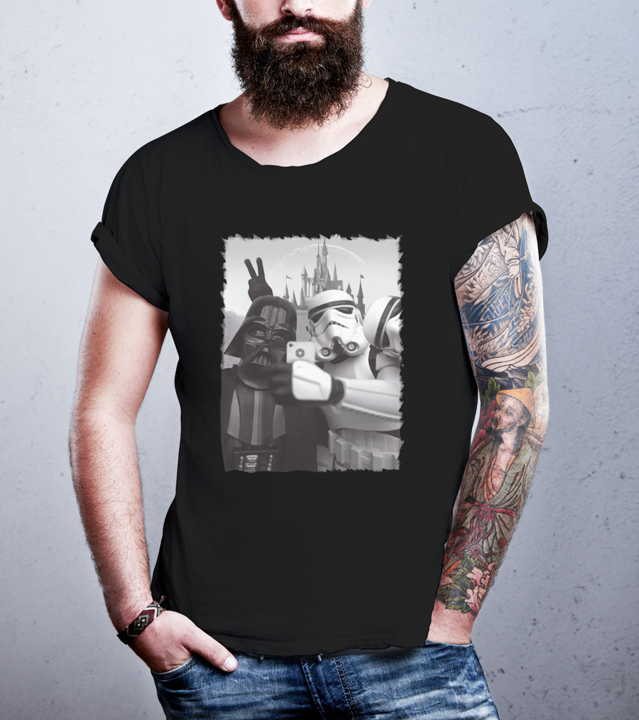 Selfie In Disneyworld Darth Vader Star Wars Stormtrooper Peace Sign Castle T-Shirt