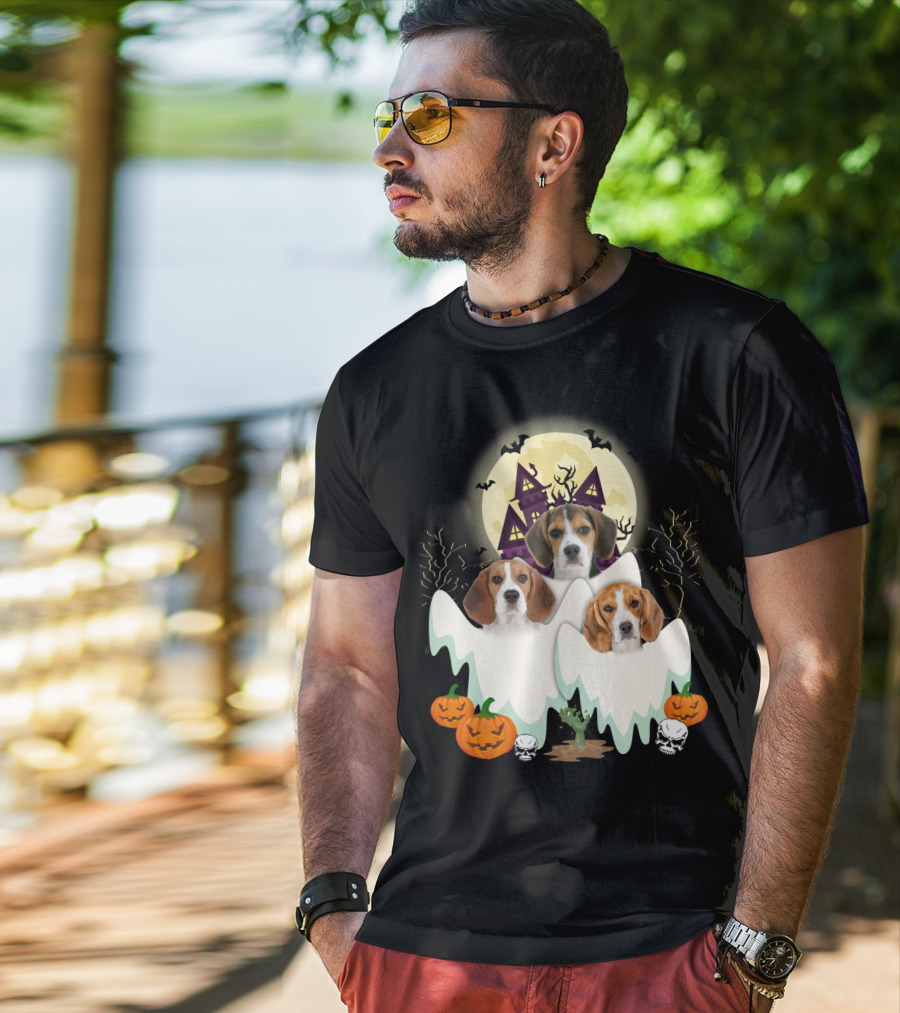 Beagle Halloween Ghosts Haunted House Pumpkins Bats Moon T-Shirt