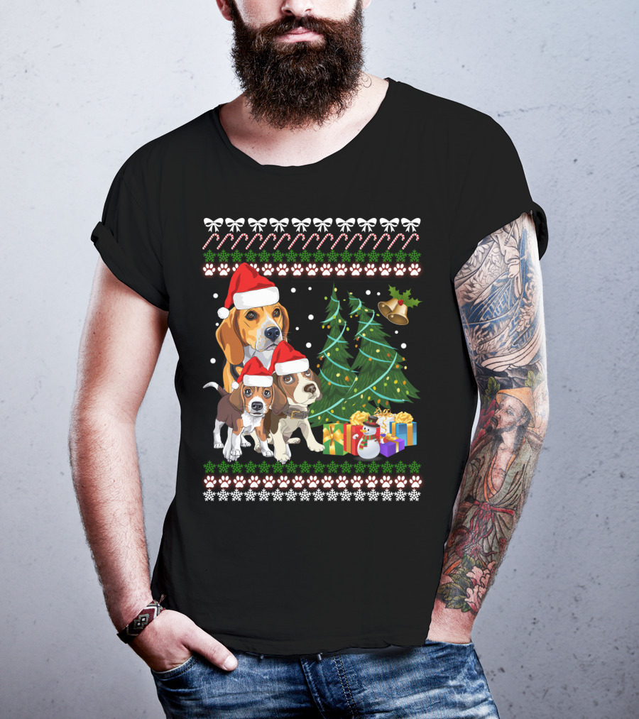 Santa Hat Beagles Christmas Tree And Gifts T-Shirt