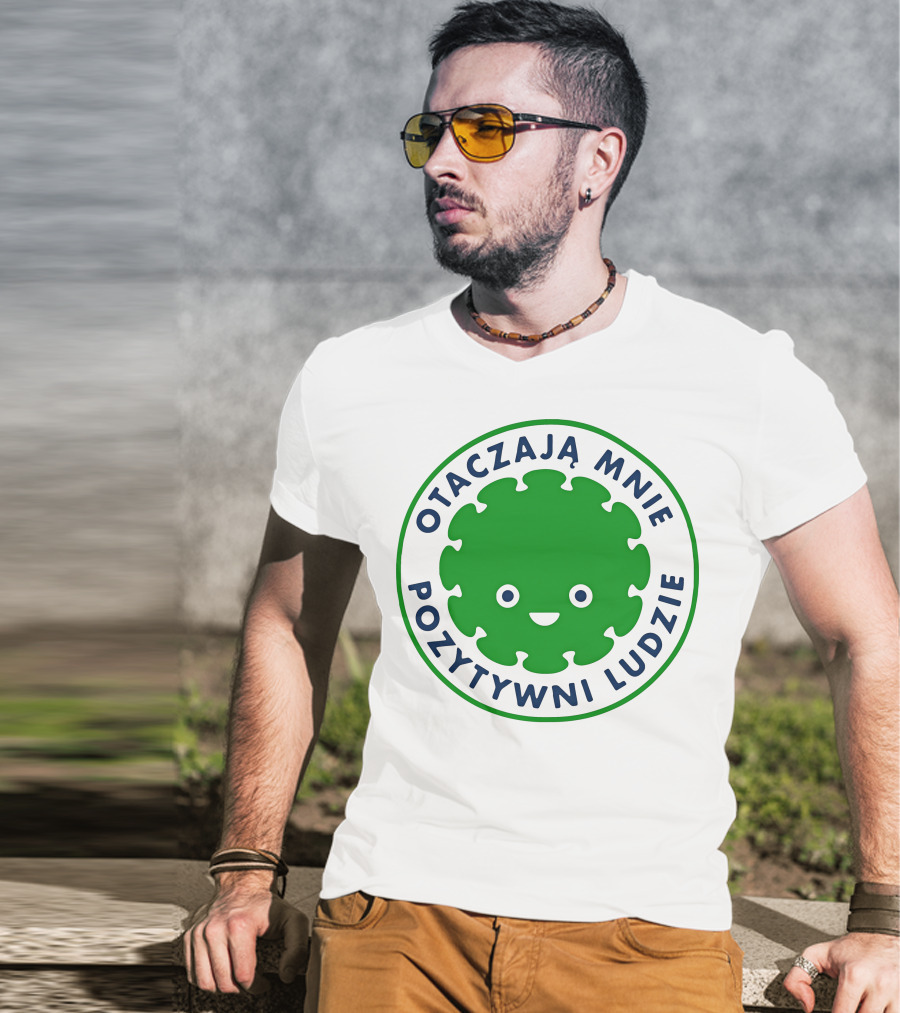 Otaczają Mnie Pozytywni Ludzie Green Smiley Puzzle Face T-Shirt