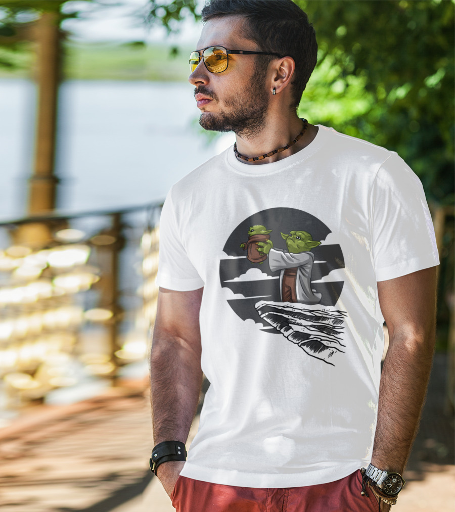 Mandalorian Star Wars Baby Yoda Kawaii Rafiki Moment T-Shirt