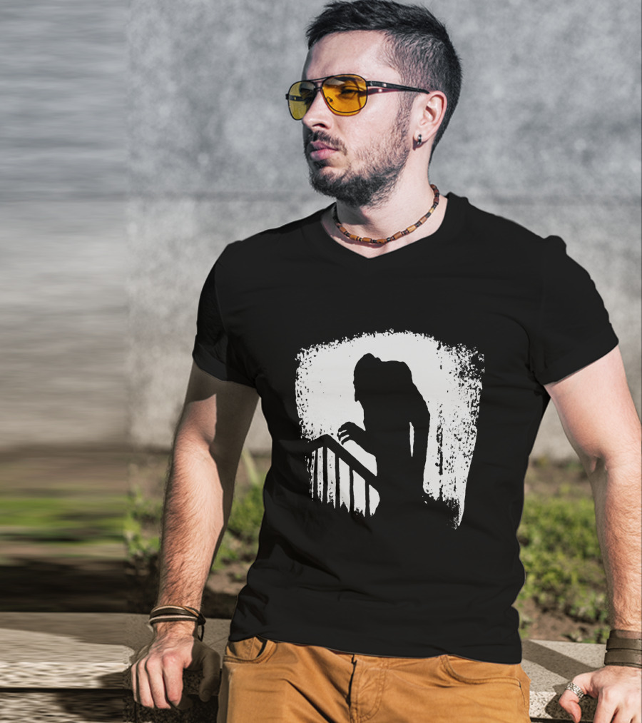 Nosferatu Vintage Horror Silhouette Icon Classic T-Shirt