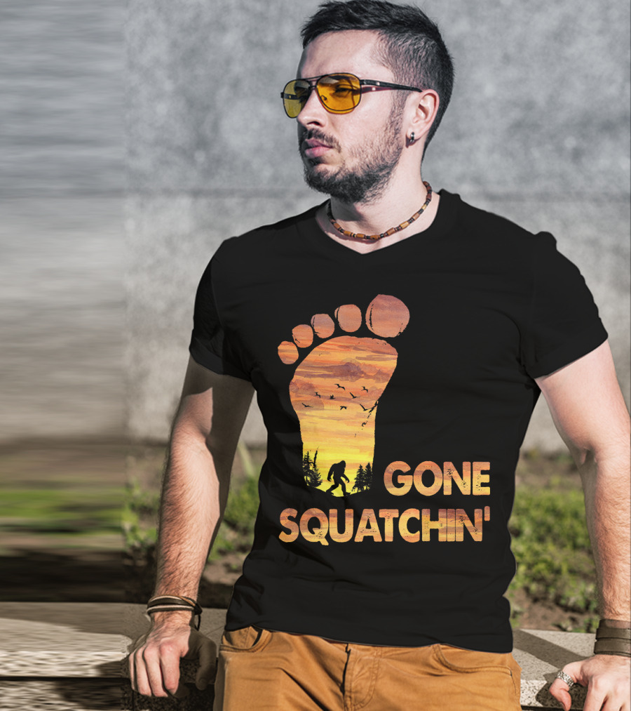 Bifoot Gone Squatchin Footprint Silhouette With Bigfoot And Mountain Sunset Scene T-Shirt