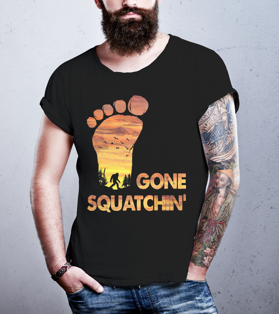 Bifoot Gone Squatchin Footprint Silhouette With Bigfoot And Mountain Sunset Scene T-Shirt