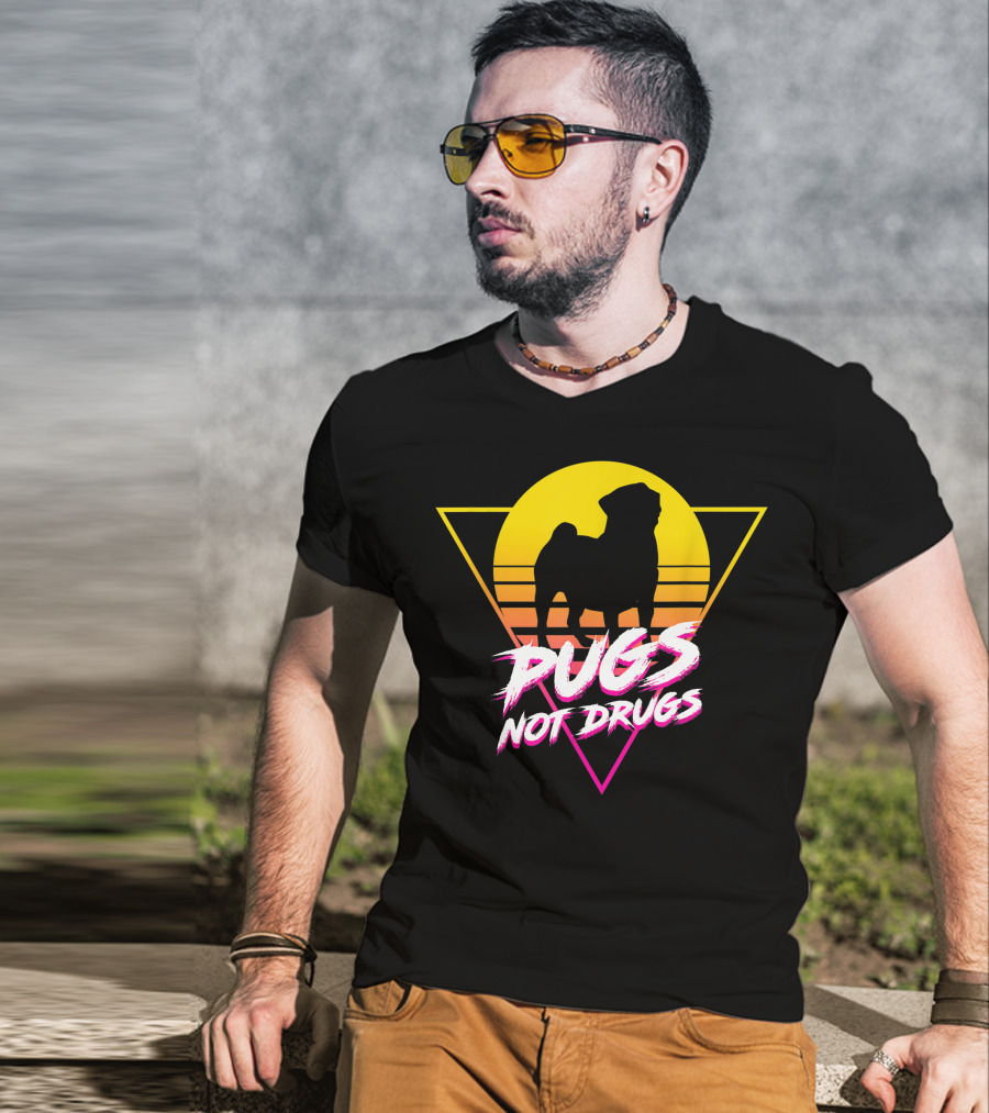 Pugs Not Drugs Retro Sunset Triangle T-Shirt