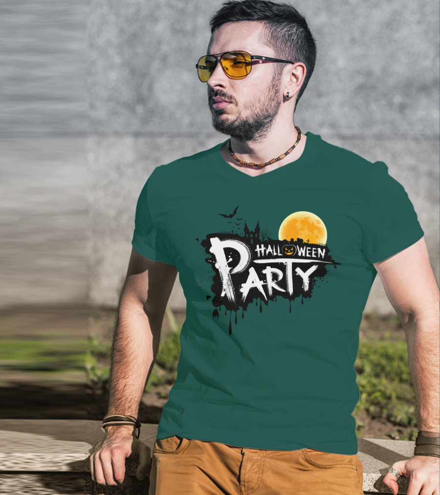 Halloween Party Moonlit Haunted House And Bats T-Shirt