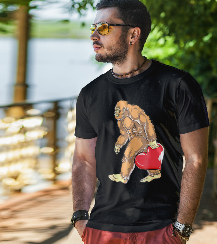 Valentine's Day Bigfoot Holding Heart Sasquatch Love For Men T-Shirt
