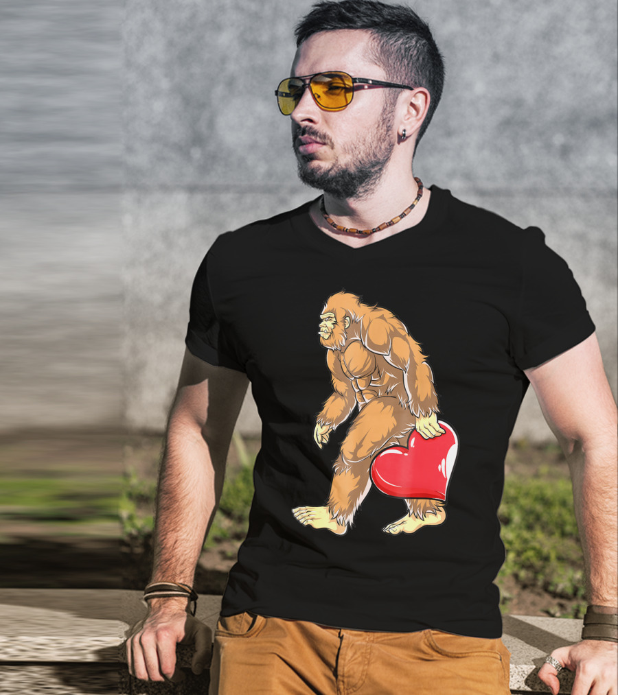Valentine's Day Bigfoot Holding Heart Sasquatch Love For Men T-Shirt