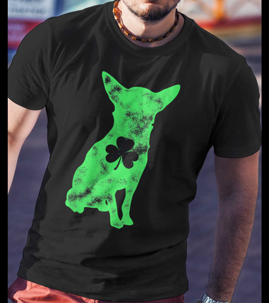 Chihuahua Shamrock Dog Lover St Patricks Day Men T-Shirt