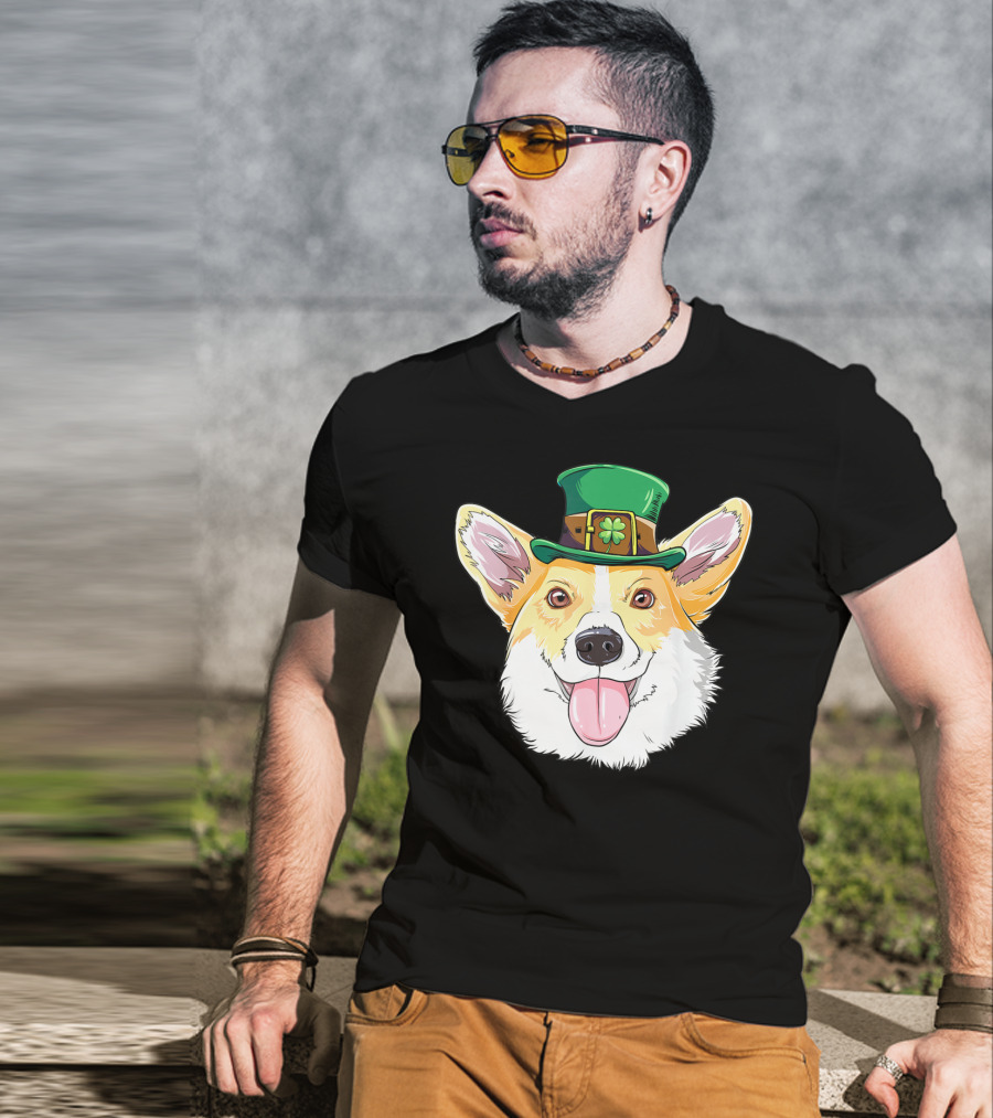 Lucky Corgi With Leprechaun Hat And Shamrock Charm T-Shirt