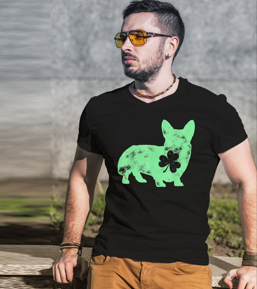 Corgi Shamrock Dog Lover St Patricks Day T-Shirt