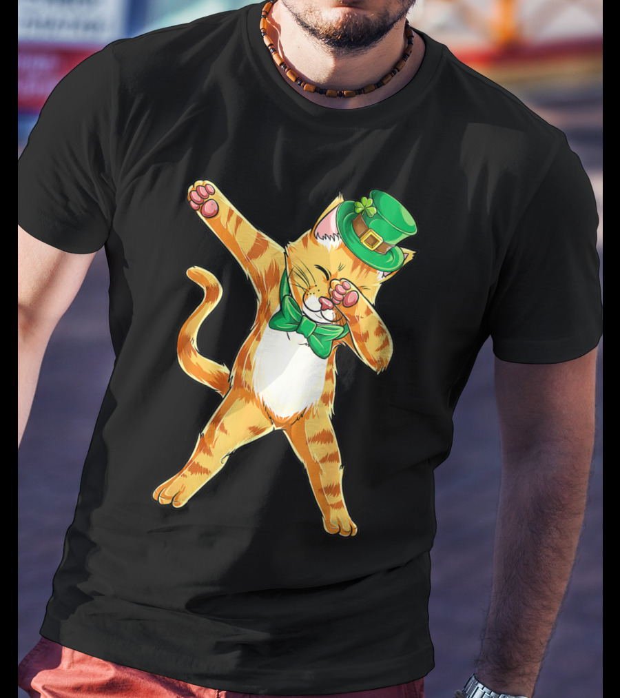 Dabbing Cat St Patricks Day Green Bow Tie Leprechaun Hat T-Shirt