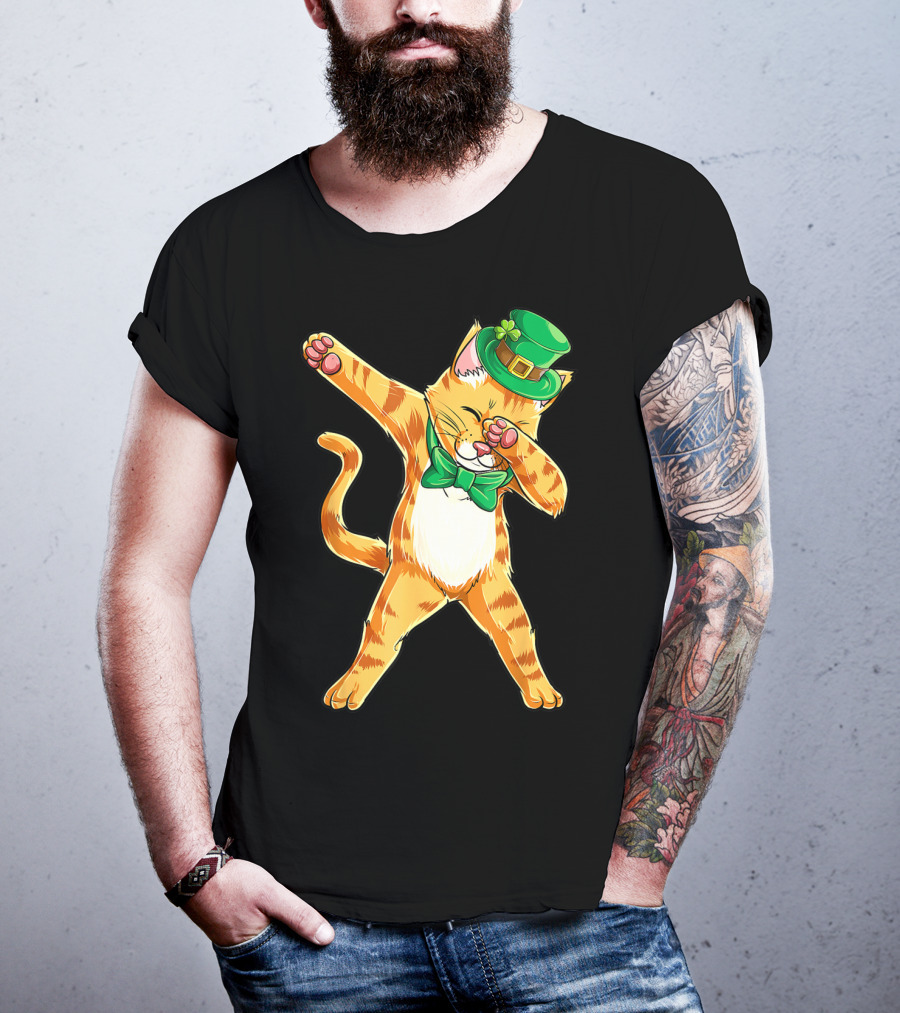 Dabbing Cat St Patricks Day Green Bow Tie Leprechaun Hat T-Shirt