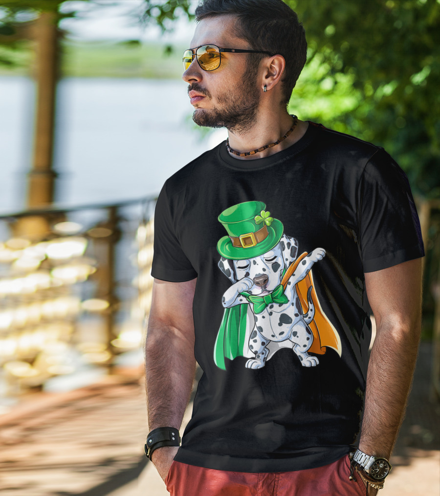 Dabbing Dalmatian St Patricks Day Leprechaun Irish Dog With Green Hat And Cape T-Shirt