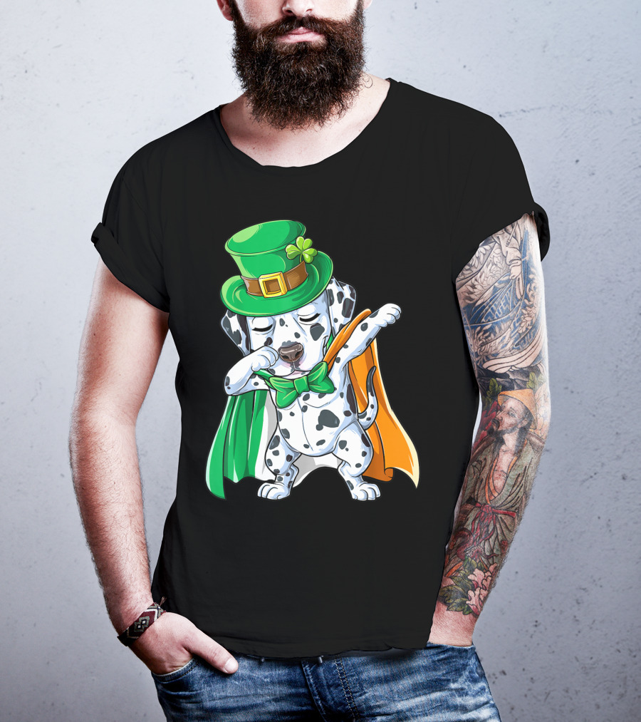 Dabbing Dalmatian St Patricks Day Leprechaun Irish Dog With Green Hat And Cape T-Shirt