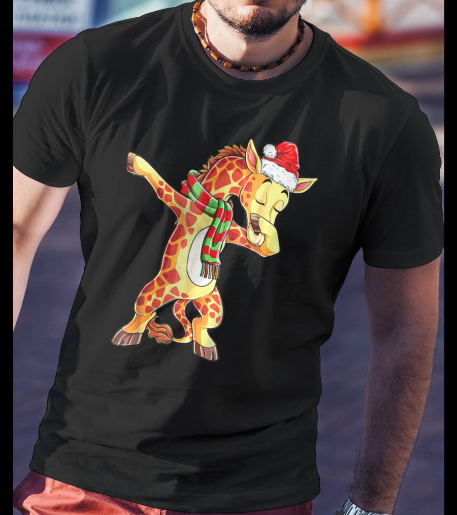 Dabbing Giraffe Santa With Christmas Hat And Scarf T-Shirt