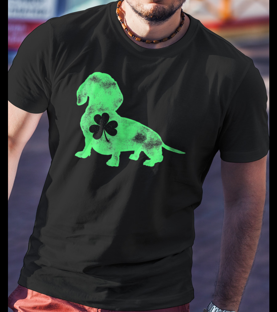 Dachshund Shamrock St Patricks Day Dog Lover Men T-Shirt