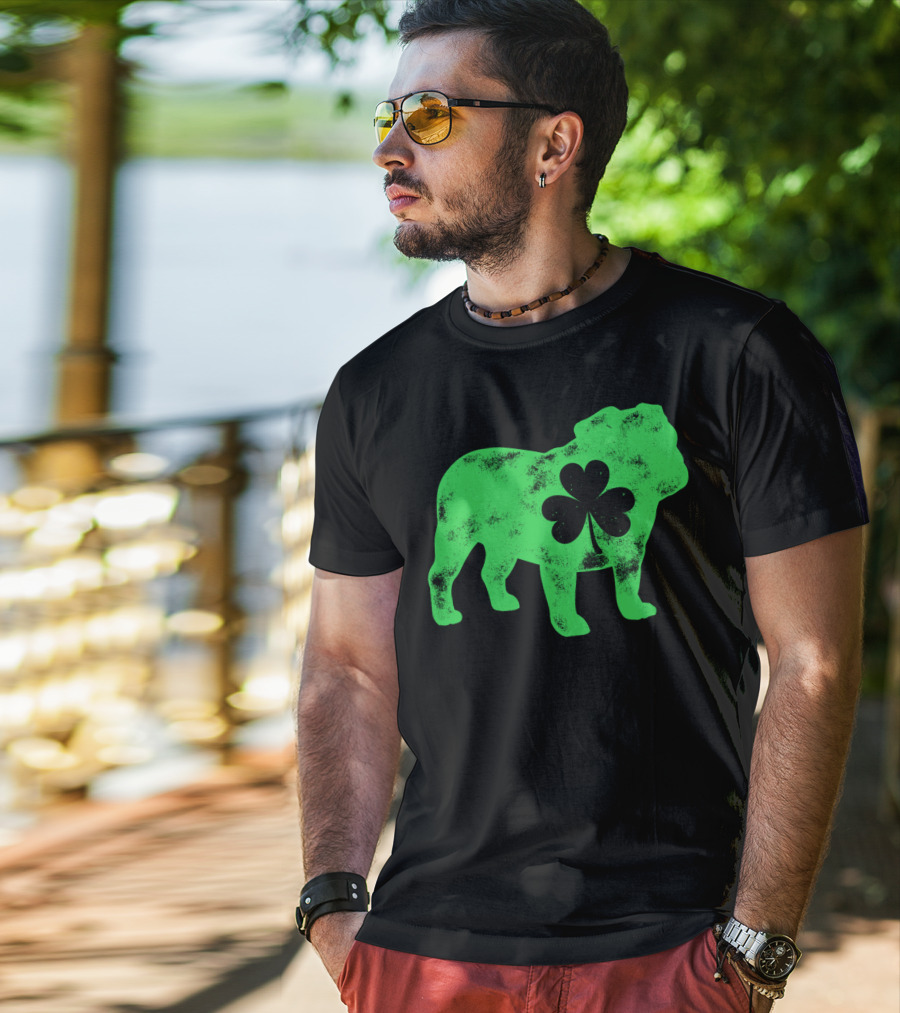 English Bulldog Shamrock St Patricks Day Men Dog T-Shirt