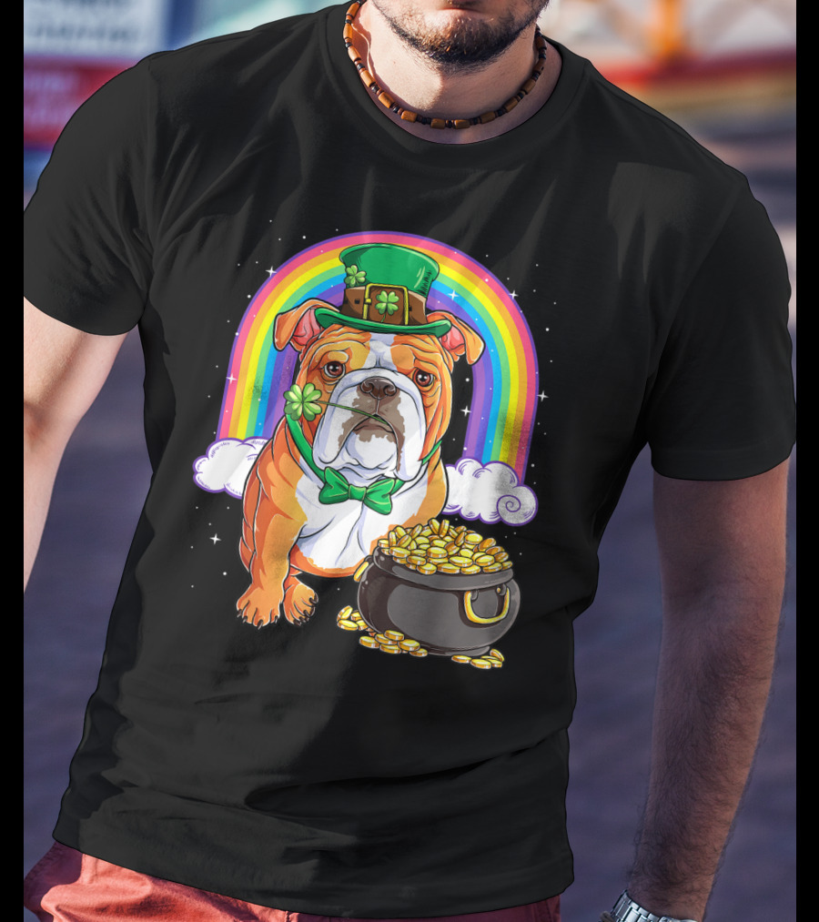 English Bulldog Leprechaun St Patricks Day Rainbow Gold Pot T-Shirt
