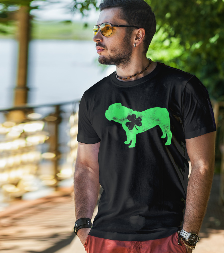 St Patricks Day English Bulldog Shamrock Men Dog T-Shirt