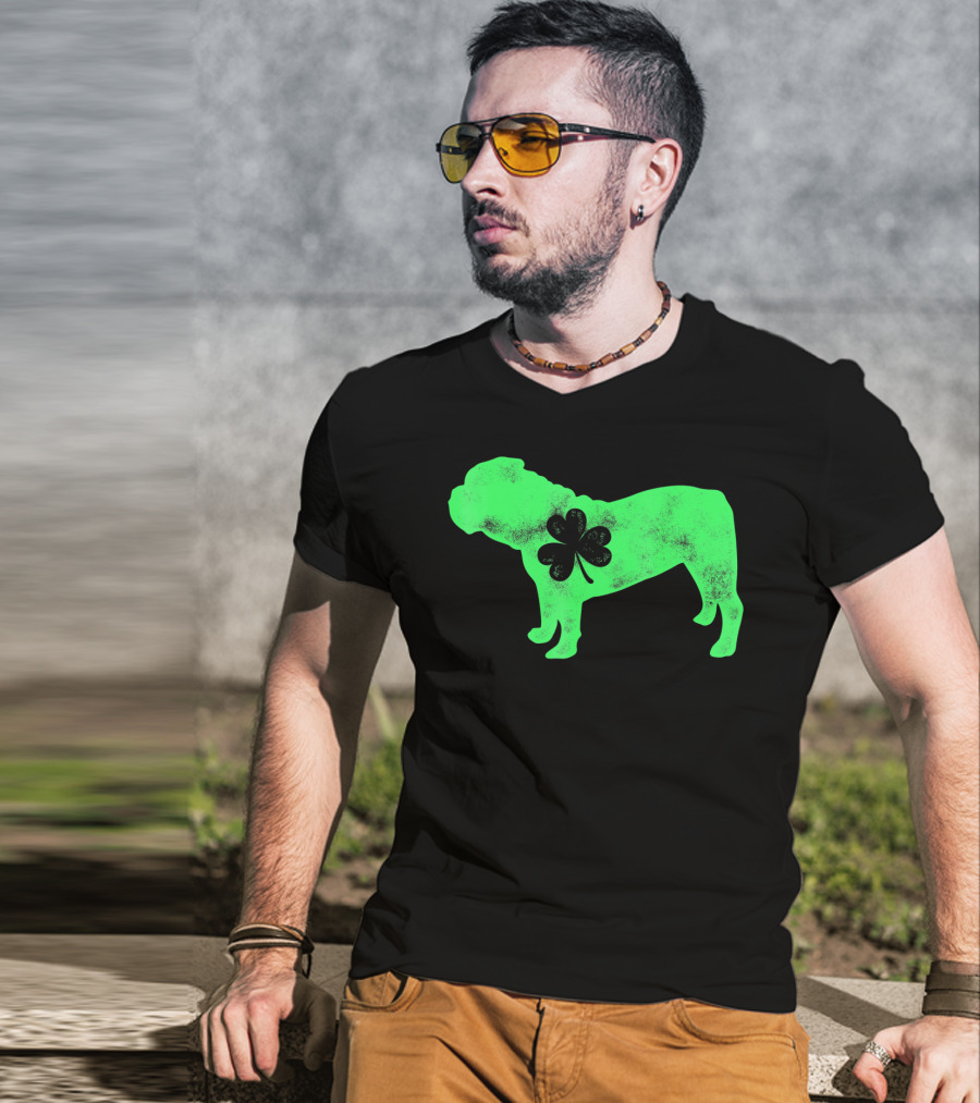 St Patricks Day English Bulldog Shamrock Men Dog T-Shirt