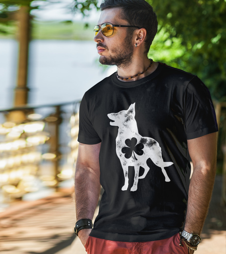German Shepherd Dog With Shamrock St Patricks Day Men T-Shirt