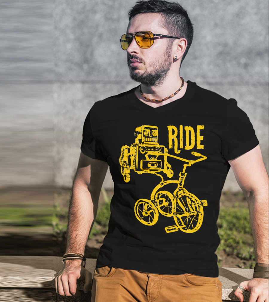 I Want To Ride My Tricycle Robot On Trike Vintage Style RIDE T-Shirt