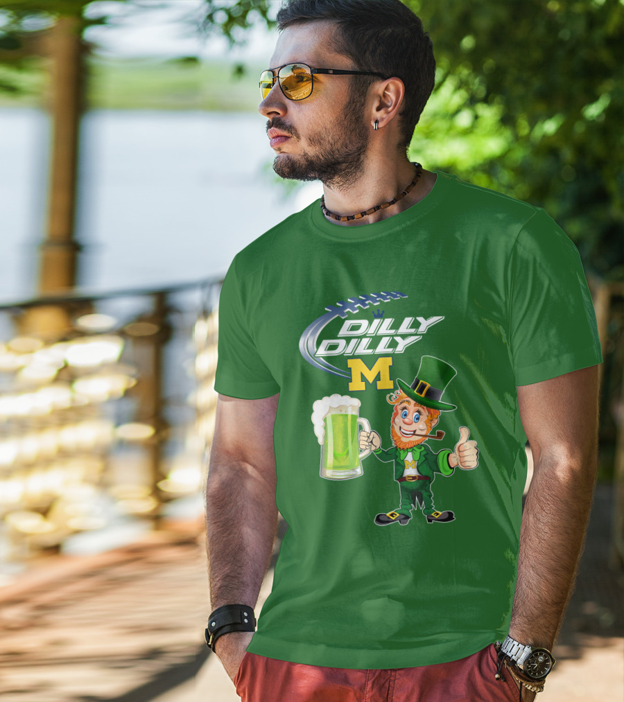 Dilly Dilly M Patrick Football Leprechaun With Green Beer T-Shirt