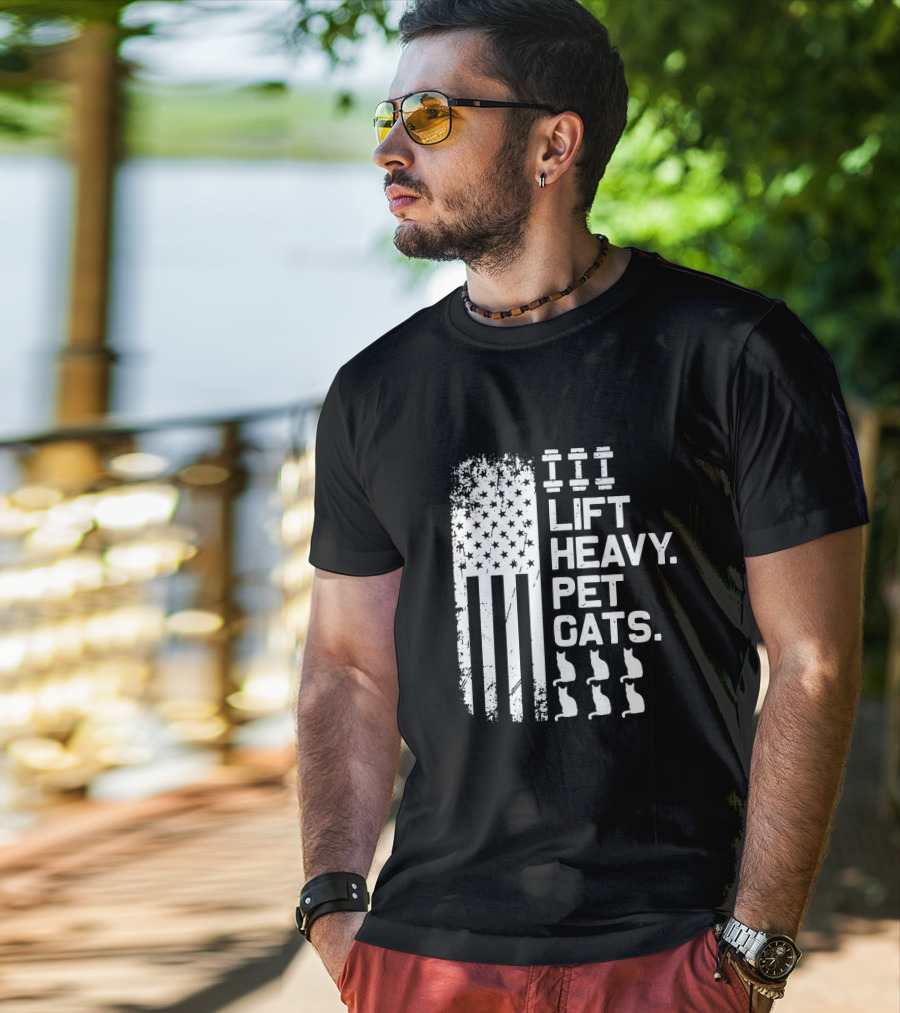 Lift Heavy Pet Cats American Flag Weights Cats T-Shirt