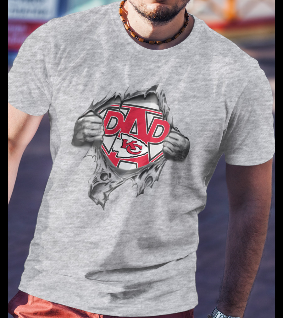 Kansas City Chiefs Super Dad Emblem T-Shirt